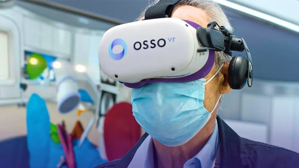 Osso VR glasses for surgery training in use