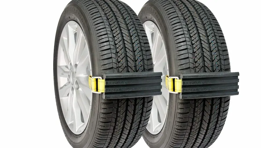 <strong>Trac Grabber Traction Device – Tire Traction Straps – Tire Chain Alternative – Snow Traction for Tires – for Sand, Snow, and Mud</strong>